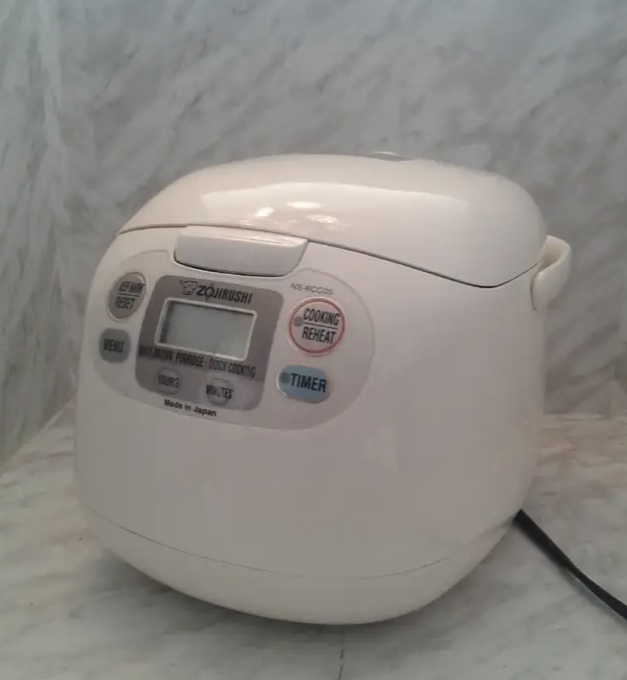 Zojirushi NS-KCC05 Micom 3 Cup Rice Cooker & Warmer White » YoJoJo